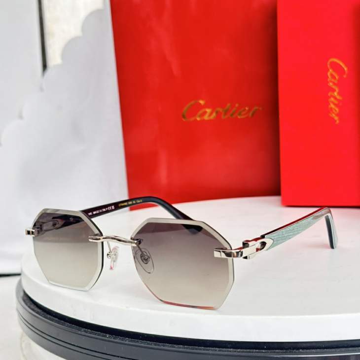 Picture of Cartier Sunglasses _SKUfw77709837fw